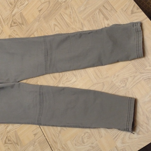 Hollister gray skinny jeans with zipper ankles size 5/27 - Picture 9 of 12